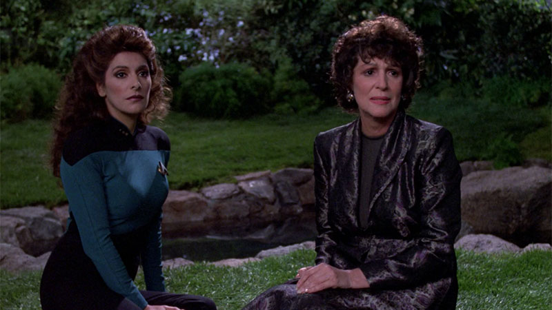 Deanna and her mother Lwaxana - Dark Page